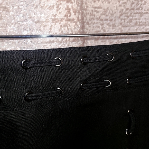 Banana Republic Black Knee-Length Pencil Skirt for office and beyond - Picture 6 of 11